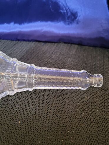 Čaše: Flasica vintaz,nova za pice Ajfelov toranj. Flasa bez ostecenja,sve na lalafo.rs — 4 Čaše: Flasica vintaz,nova za pice Ajfelov toranj. Flasa bez ostecenja,sve — 4