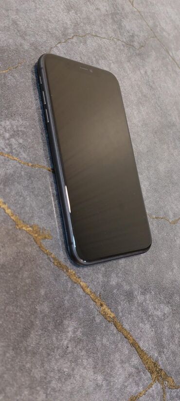 en ucuz iphone: IPhone 11, 128 GB, Qara, Face ID