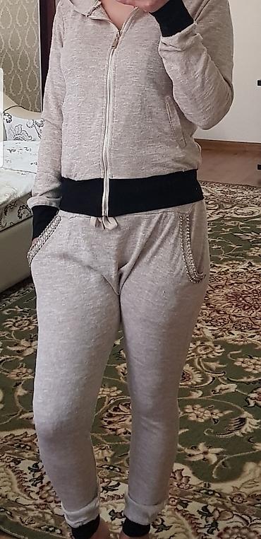 Спортивные костюмы: Отдам вещи даром нуждающимся! — 14