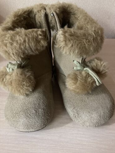 зимние ботинки детские: Продаю сапожки детские размер 25,состояние отличное, зимние за 600сом