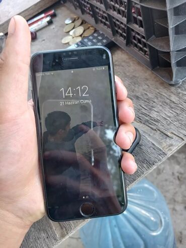apple telefon qiymetleri: IPhone 7, 32 ГБ, Jet Black
