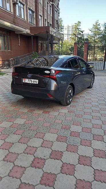 Toyota Prius: 2019 г., 1.8 л, Вариатор, Гибрид, Хетчбек lalafo.kg да — 6 Toyota Prius: 2019 г., 1.8 л, Вариатор, Гибрид, Хетчбек — 6