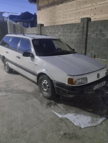 Volkswagen: Volkswagen Passat: 1991 г., 1.8 л, Механика, Бензин, Универсал