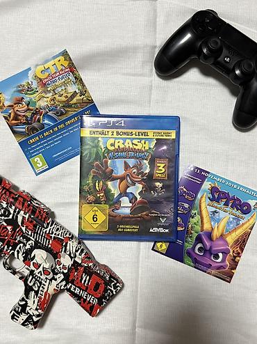 PS4 (Sony Playstation 4): Ps4 Oyunları Resident Evil Biohazard- 40 Azn Uncharted 4- 30 Azn — 10