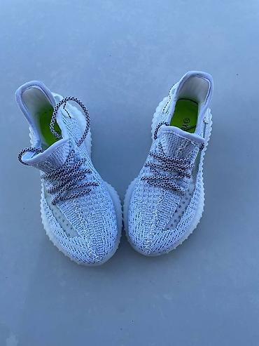 tref novi pazar: Adidas Yeezy patike

Novo
Brojevi 31 do 41

fb Moja Kupovina 1 — 1