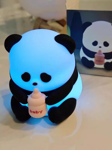 Stol lampaları: Balaca panda formasında, gecə işığı kimi istifadə oluna bilən, yumşaq