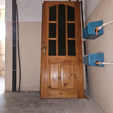 qapi sekilleri: 2 ədəd qapıdı şəkildə göründüyü kimidir çərçivəsi yoxdu təkcə