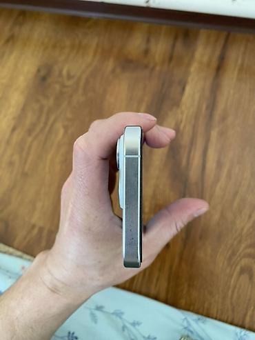 Apple iPhone: IPhone 15 Pro, Б/у, 256 ГБ, White Titanium, Кабель, 89 % — 9