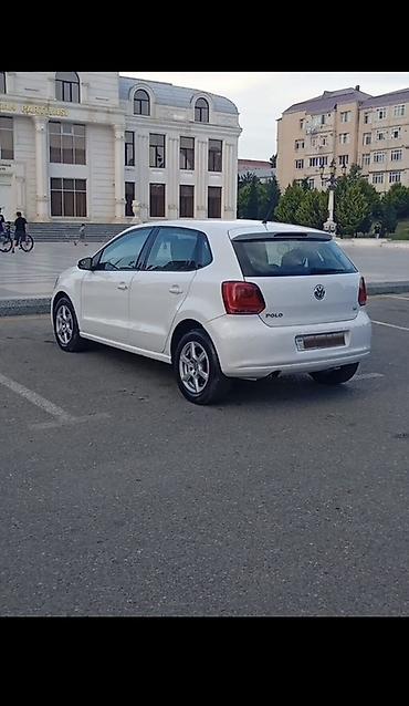 opel ehtiyat hisseleri: Volkswagen Polo, ağ rəng, 5 qapılı hetçbek. Mühərrik və ötürmə: - — 5