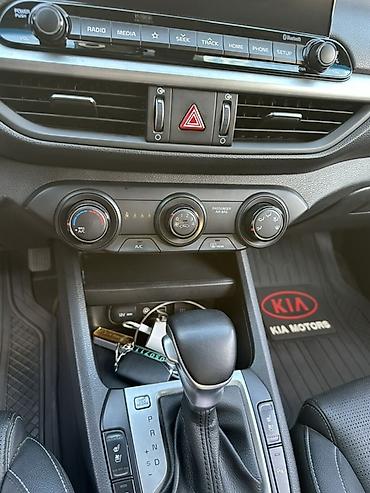 Kia K3: 2019 г., 1.6 л, Автомат, Бензин, Седан at lalafo.kg Kia K3: 2019 г., 1.6 л, Автомат, Бензин, Седан