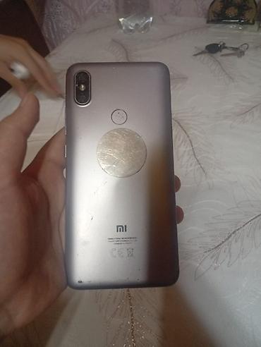 redmi mi a2 lite: Xiaomi Mi A2 Lite, 32 GB, rəng - Gümüşü, 
 İki sim kartlı — 4