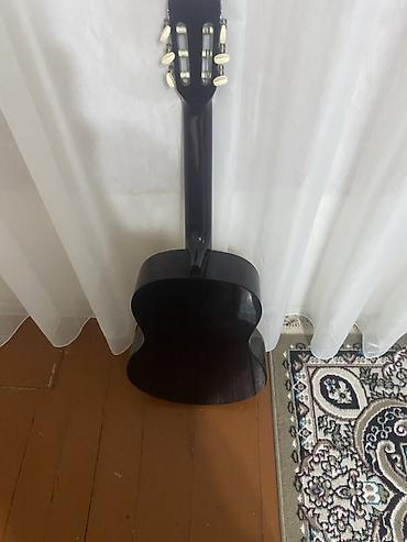 electro gitar: Klassik akustik gitara – MRJ brendi - Korpus: təbii ağac rəngli — 7