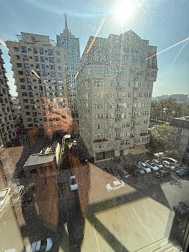 Аренда коммерческой недвижимости: Сдаю Офис целиком: 68 м², В бизнес центре, С ремонтом, С отдельным санузлом, С системой безопасности, С высокими потолками — 7