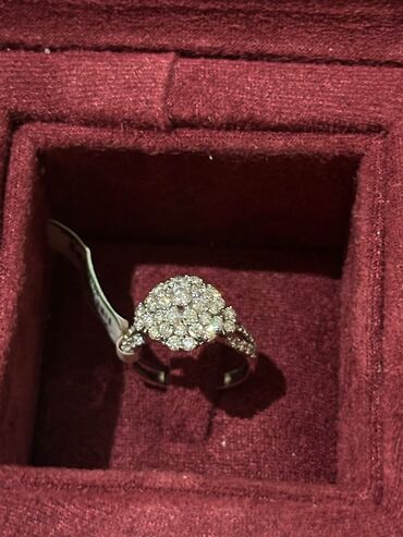 Üzüklər: Nişan, Üzük, Ağ qızıl, 750 Əyar, Brilyant, 1.01-1.50 Karat — 10