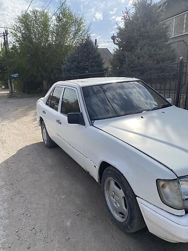 camry se: Mercedes-Benz W124: 1994 г., 2 л, Механика, Бензин, Седан — 3