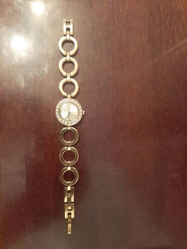 женский браслет: Продаю новые часы женские фирмы Орифлейм цена за каждой 2200с