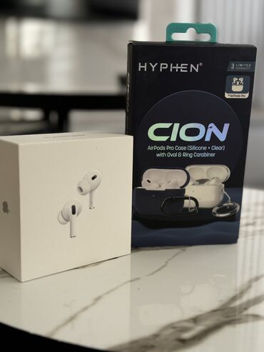 Qulaqlıqlar: Airpods pro 2 Gen.Yenidir.Açılmayıb.Originaldır.Qiymət 400 AZN yanında