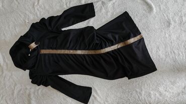 crno sivi tech fleece: S (EU 36), bоја - Crna, Večernji, maturski, Kratkih rukava