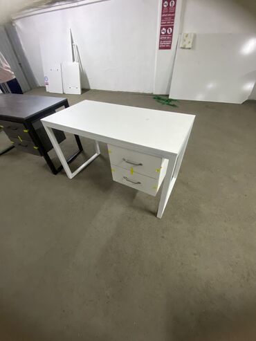 комплект стол: Комплект офисной мебели, Стол, Новый