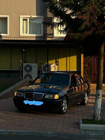 Mercedes-Benz C‑Class (W202) sedan - Kuzov: 4 qapılı sedan, tünd lalafo.az -da Mercedes-Benz C‑Class (W202) sedan - Kuzov: 4 qapılı sedan, tünd