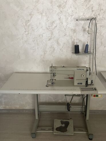 промышленная швейная машинка: Швейная машина typical хорошая состояние