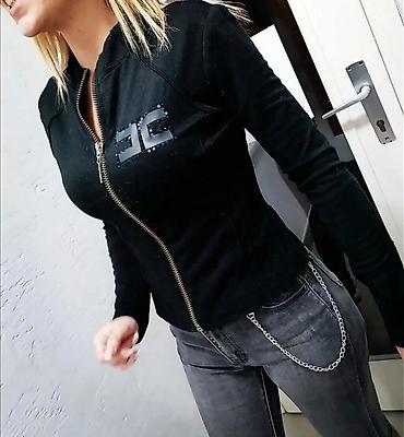 sofiae jakne: Ženska crna sportska jakna na rajsferšlus - Kroj: pripijena silueta — 3
