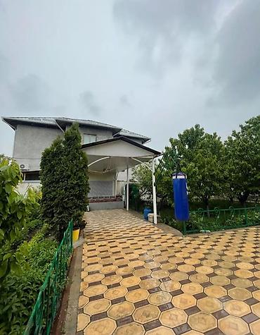 Продажа коттеджей и домов: Продается дом по адресу г.Ош улица Касымбекова 8а/57. Ориентир район — 3