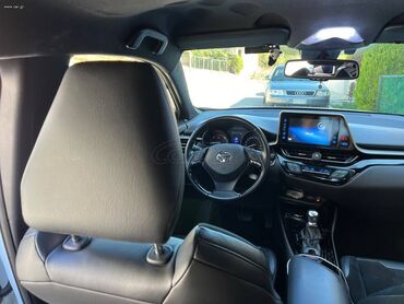 Toyota: Toyota C-HR: 1.8 l. | 2019 έ. SUV/4x4 — 13
