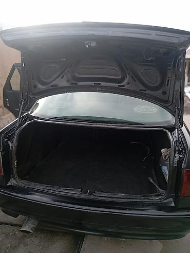 Audi: Audi 80: 1993 г., 2 л, Механика, Бензин, Седан — 10