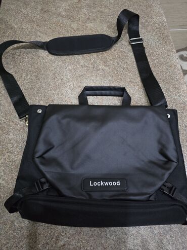 Чехлы и сумки для ноутбуков: Сумка-мессенджер Lockwood, для макбуков и ноутбуков, черная - Формат — 2