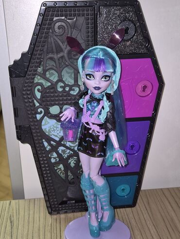 купить куклу монстер хай: Twyla Monster High g3. İdeal veziyyetdedi, butun aksesuarlari ile