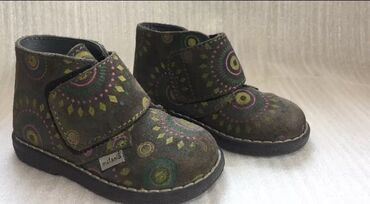 Uşaq ayaqqabıları: Botinkalar, sapoqlar 1-4 yashli uwaqlarchun chox rahat . Her bir -da lalafo.az — 3 Uşaq ayaqqabıları: Botinkalar, sapoqlar 1-4 yashli uwaqlarchun chox rahat . Her bir — 3