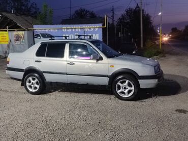 вольксваген шаран: Volkswagen Vento: 1992 г., 1.8 л, Механика, Бензин, Седан