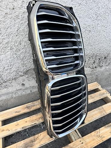 вампер ист: Комплект передних фар BMW 2022 г., Б/у, Оригинал, США — 4