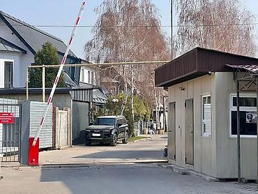 Продажа коттеджей и домов: Продается дом в закрытом городке Ала-Арча, село Орто-Сай — один из — 12