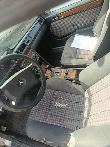 w210 обшивка: Mercedes-Benz W124: 1992 г., Автомат, Универсал — 4