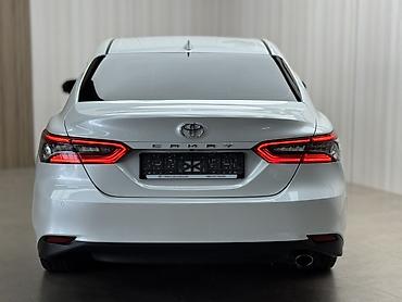 Toyota Camry: 2024 г., 2.5 л, Бензин, Седан — 5