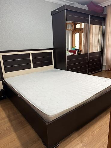 tum: İki nəfərlik yataq dəsti - Ölçü: təxmini 160×200 sm (şəkillərə əsasən — 1