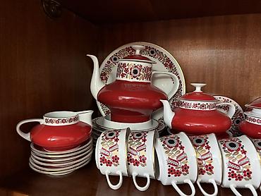 cay dəsti: Çay dəsti, rəng - Qırmızı, Farfor, 12 nəfərlik, Almaniya — 3