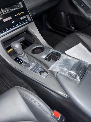 Toyota: Toyota Avalon: 2020 г., 2.5 л, Вариатор, Гибрид, Седан — 15