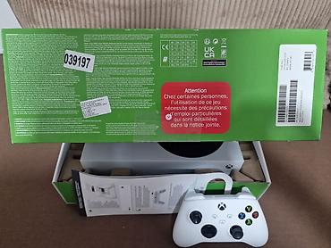 Video Games & Consoles: Xbox Series S (512 GB SSD) + original bežični Xbox kontroler + kablovi — 4