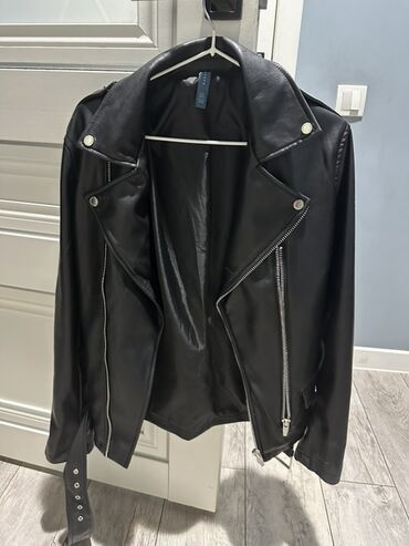 куртки zara: Кожаная куртка, Оверсайз, M (EU 38)