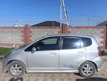e klass: Honda Fit: 2002 г., 1.3 л, Автомат, Бензин, Хэтчбэк — 3