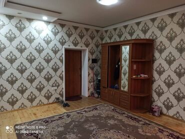 Uzunmüddətli kirayə mənzillər: Ev 8ci mk yerlesir 19 mertebeli binanin 12 ci mertebesinde yalniz — 8