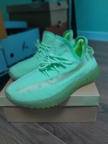 Кроссовки и спортивная обувь: Кроссовки Adidas Yeezy Boost 350 V2 Салатовый Код: 2186110салатовый