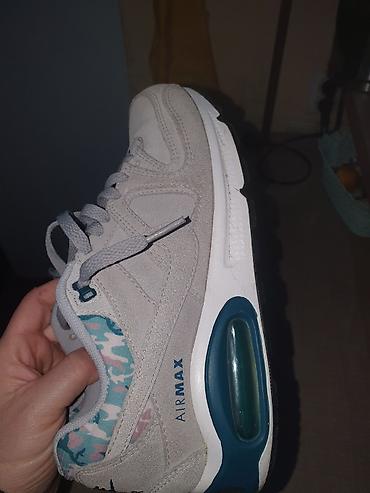 Patike: Nike Air br 39.Nosene ali mogu još dugo da se nose.Tragovi korišćenja — 3
