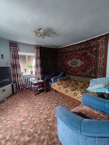 продаю дом с участком кызыл аскер: 3 комнаты, 70 м², 6 соток, Бишкек, Кызыл Аскер Собственник — 3