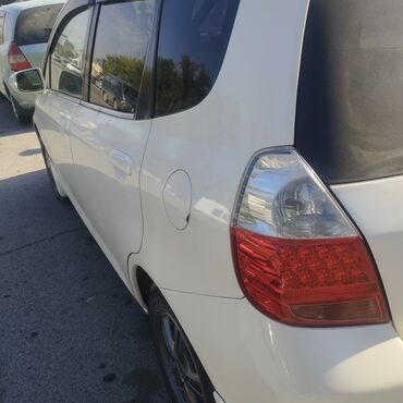 авторынок бишкек хонда степвагон: Honda Fit: 2005 г., 1.3 л, Автомат, Бензин, Пикап