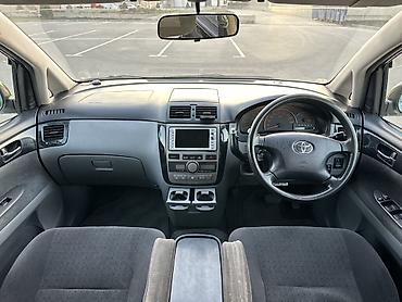 Toyota: Toyota Ipsum: 2002 г., 2.5 л, Бензин, Минивэн — 12