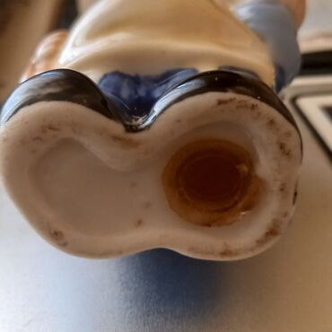 Duz istiot qabları: Farfor duz qabı satılır. - Duz qabı Quba şəhərindədir. - Şamaxinkaya — 13